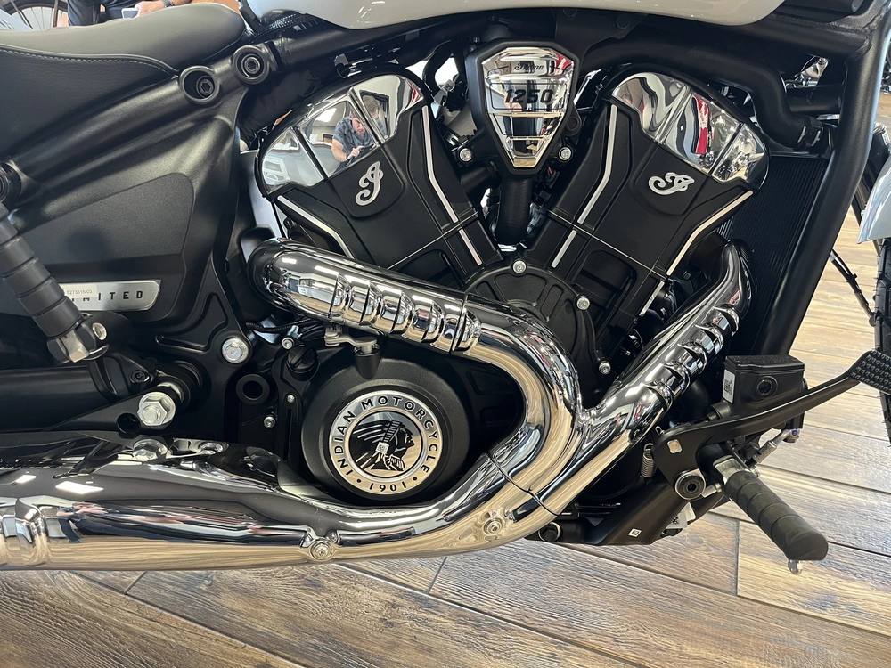 Indian Motorcycle Super Scout Limited +tech 2026 alt