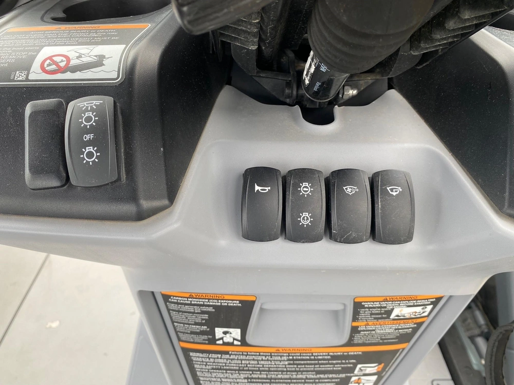 2025 Sea-doo/brp Seadoo Switch 21' Limited 230hp alt