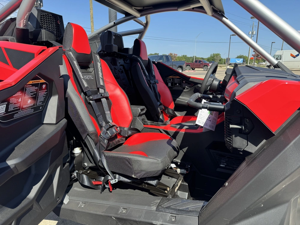 2026 Polaris Rzr Pro R Ultimate alt