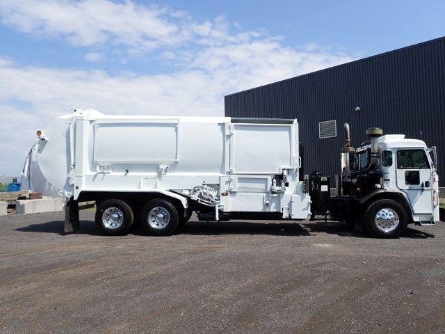 2020 Peterbilt 520