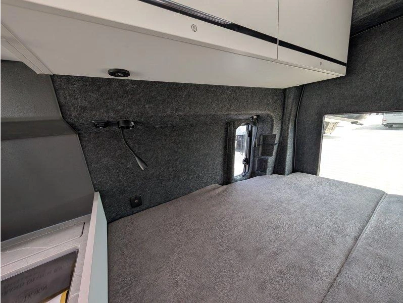 Grand Design Lineage Lvt1 2027 alt