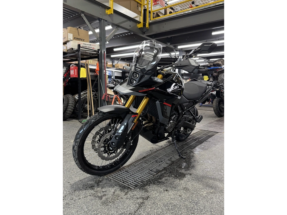 Suzuki V-strom 800de Aventu 2026 alt