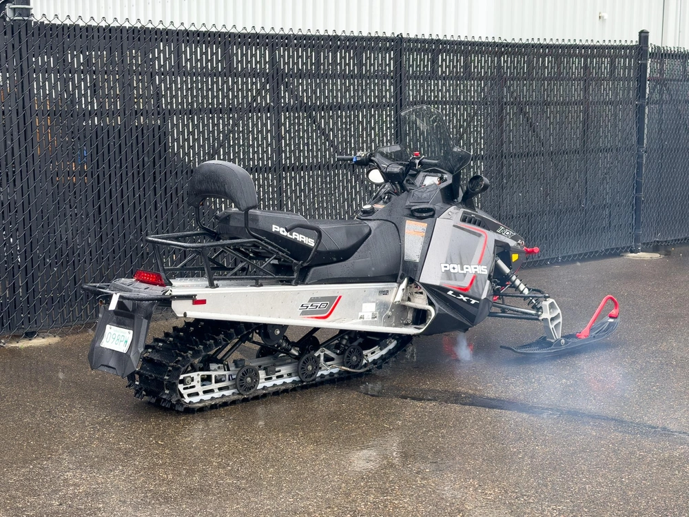 2025 Polaris Lxt 550 alt