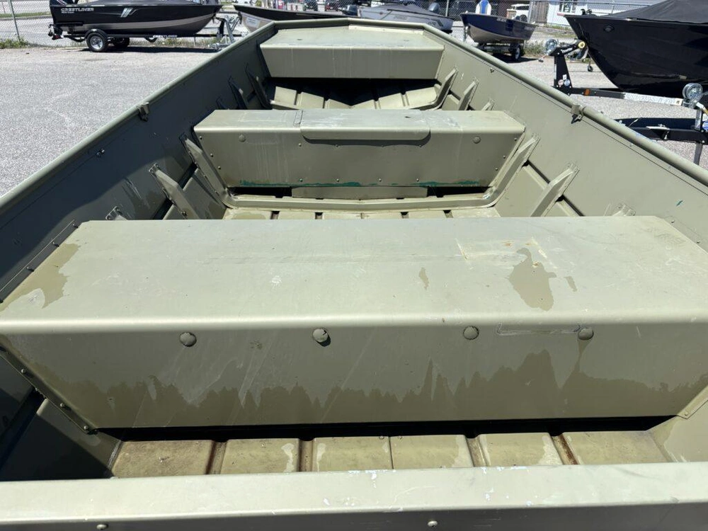 2023 Lowe Boats 1448m Jon alt