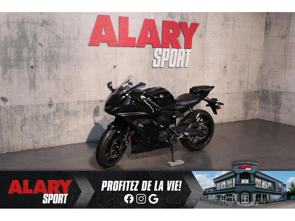 Yamaha Yzf-r7 2025 alt