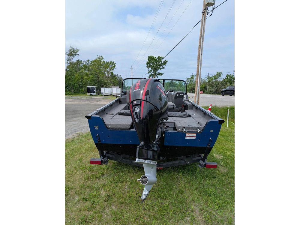 2024 Lund Boat Co 1875 Impact Xs alt