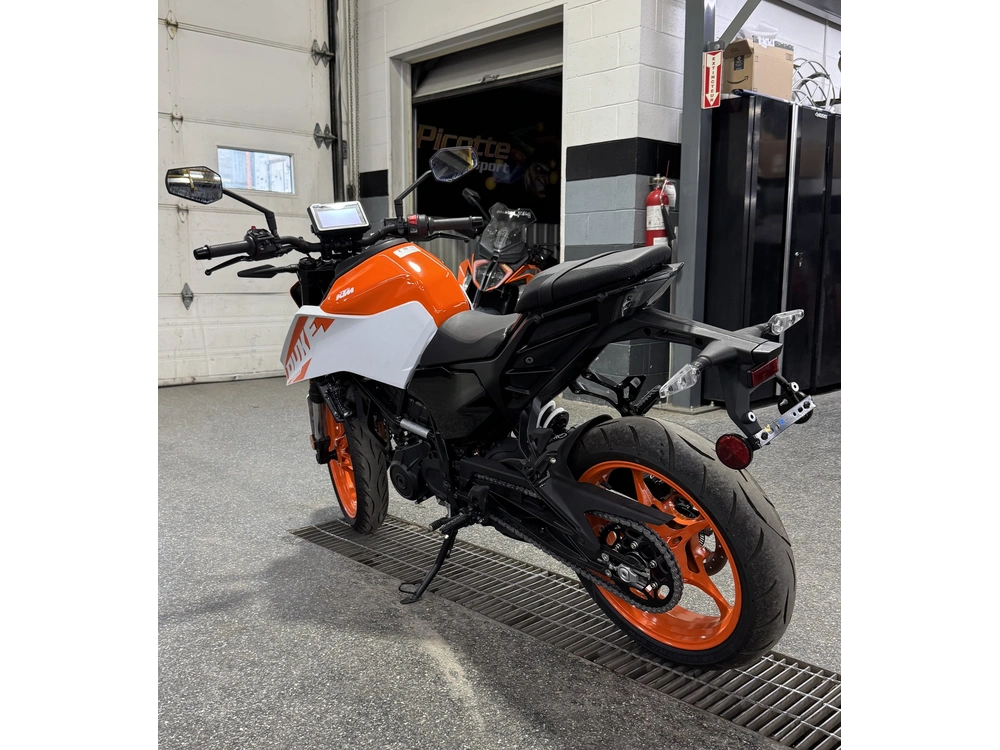 2024 Ktm 250 Duke alt