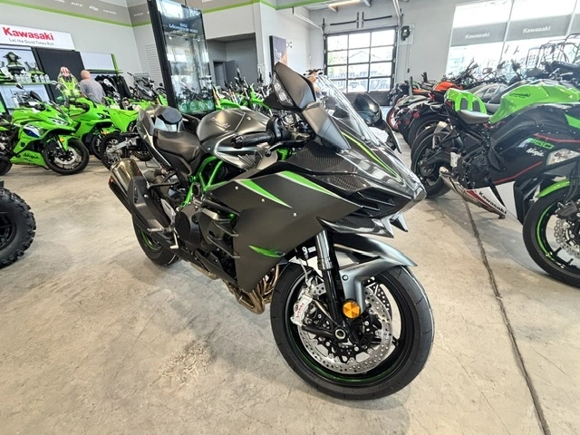 Kawasaki Ninja H2 Carbon H2 Carbon Supercharge Unique 2026 alt
