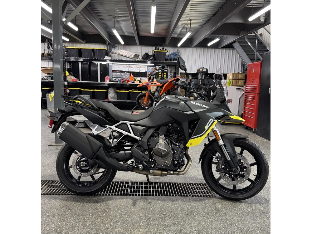 Suzuki V-strom 800 2026 alt