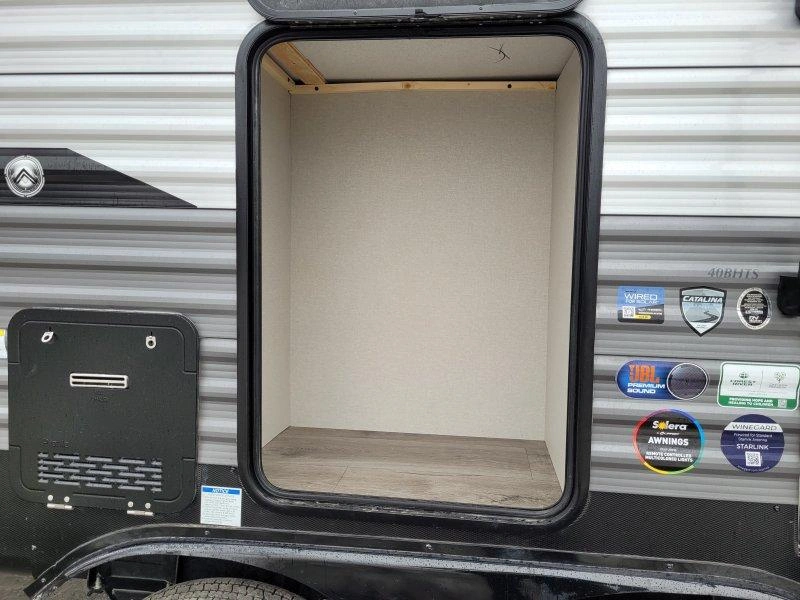 2026 Coachmen Catalina 40bhts alt