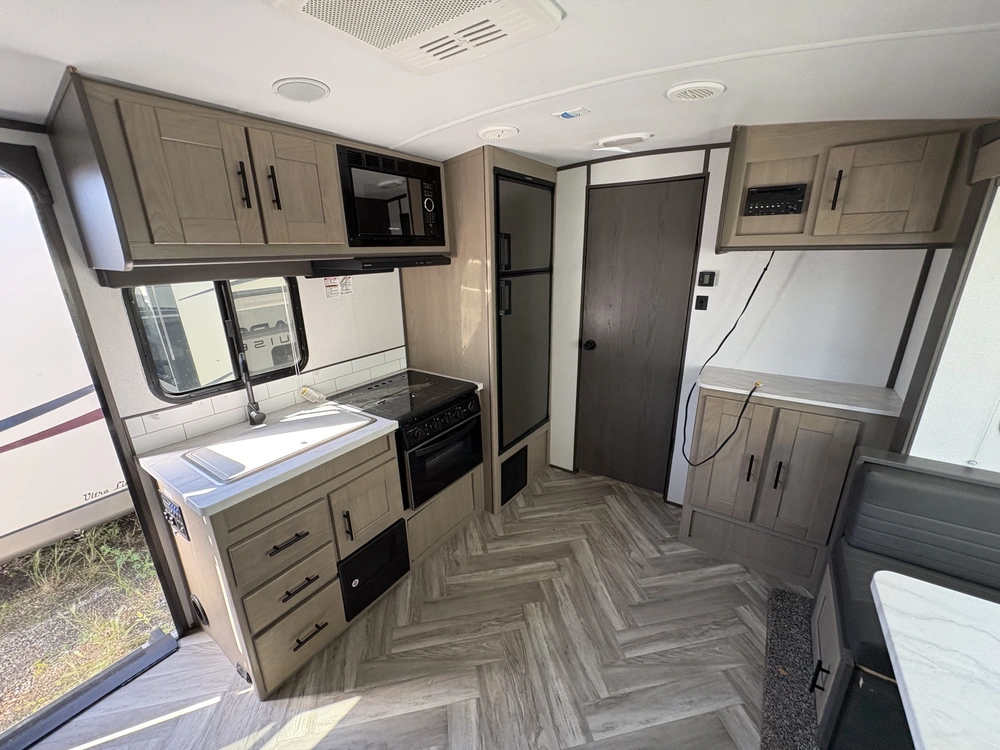 2021 Cruiser Rv Shadow Crusier 193 Mbs alt