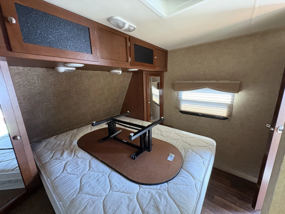2013 Kodiak 242rels alt