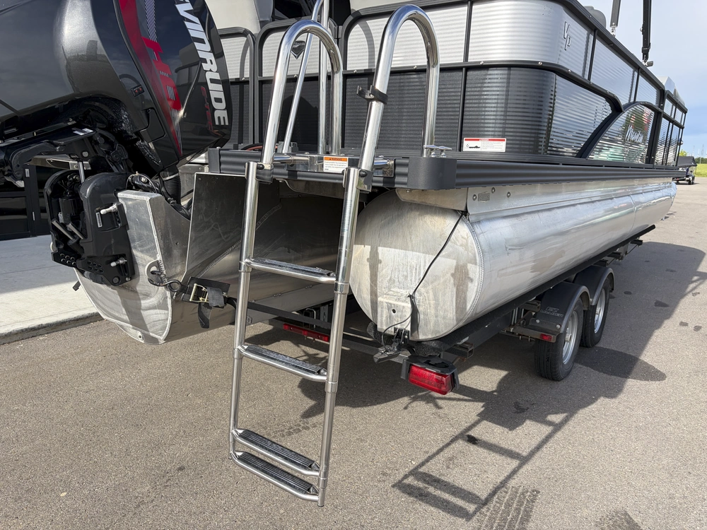 2020 Manitou Oasis 23 Tri-toon alt