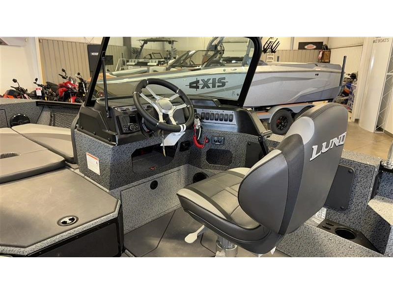2026 Lund Boat Co 1775 Impact Xs Sport alt