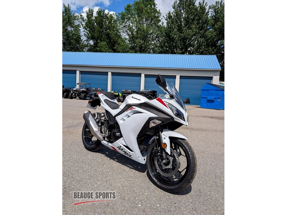 2026 Kawasaki Ninja 300 Blanc 🎯 Sport Bike Low Registration Cost R3 Rc390 Cbr300r Beginner Daily Rider 🟢 alt