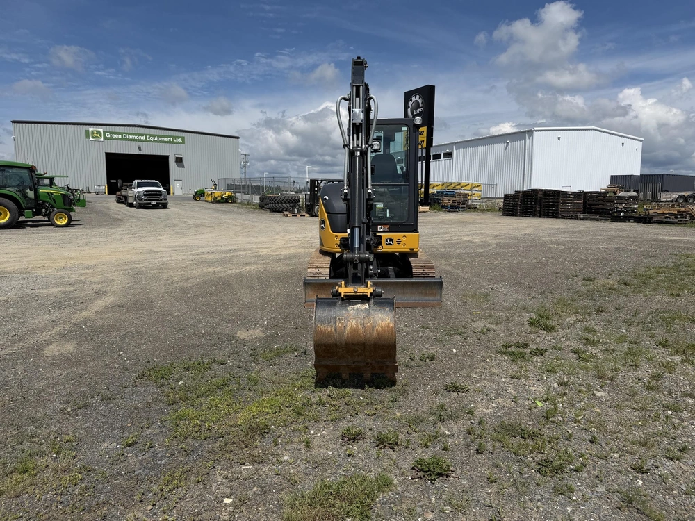 2022 John Deere 35g alt