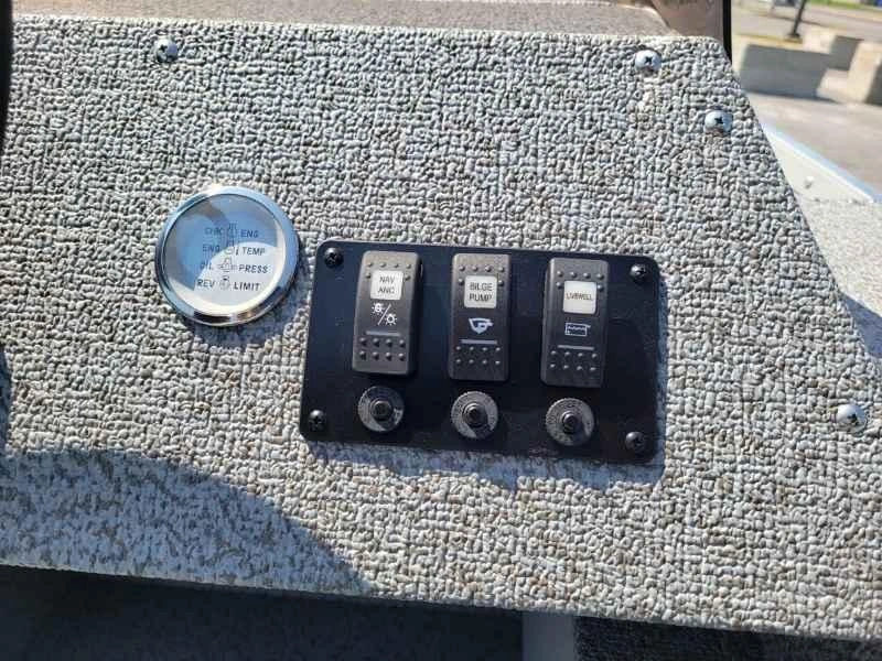 Smoker-craft Angler Patriot 16 Sc 2027 alt