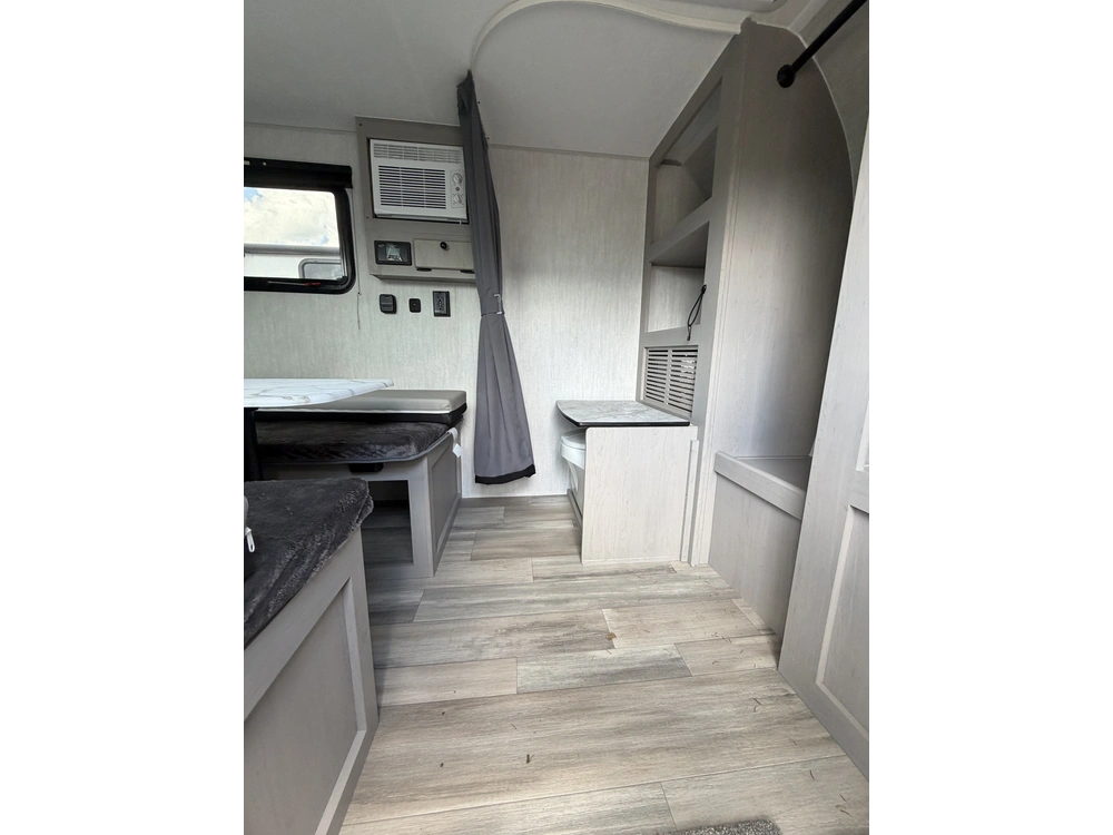 2025 Forest River (travel Trailer) Viking 11000rok Single Axle alt