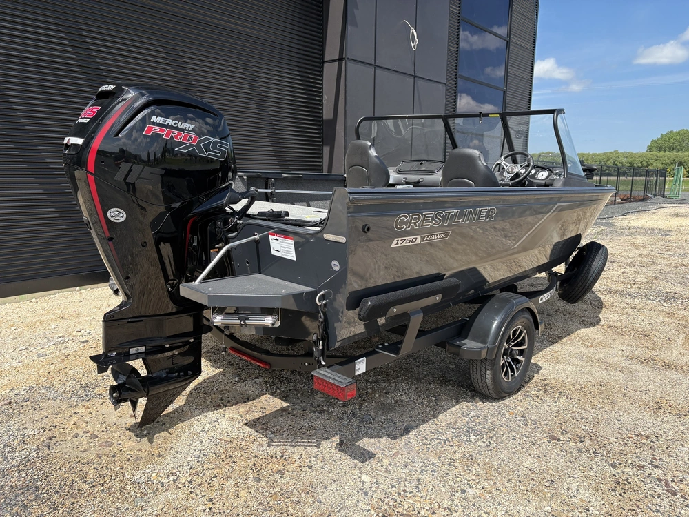 2025 Crestliner 1750 Hawk Wt Jumpseat - Gun Metal alt