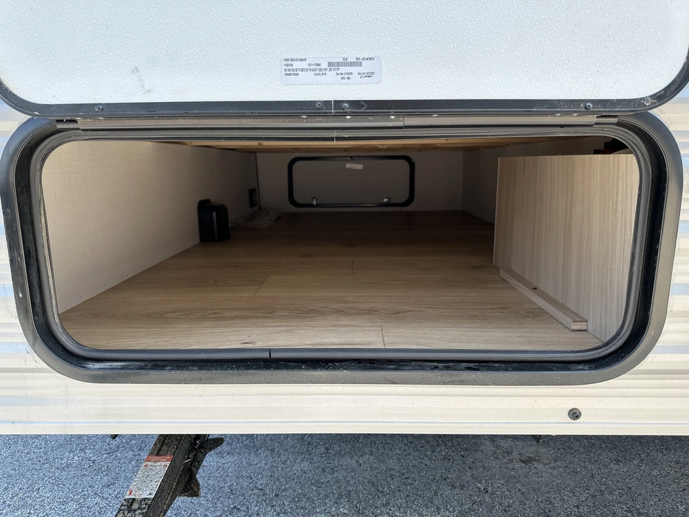 2027 Coachmen Clipper 18bh alt