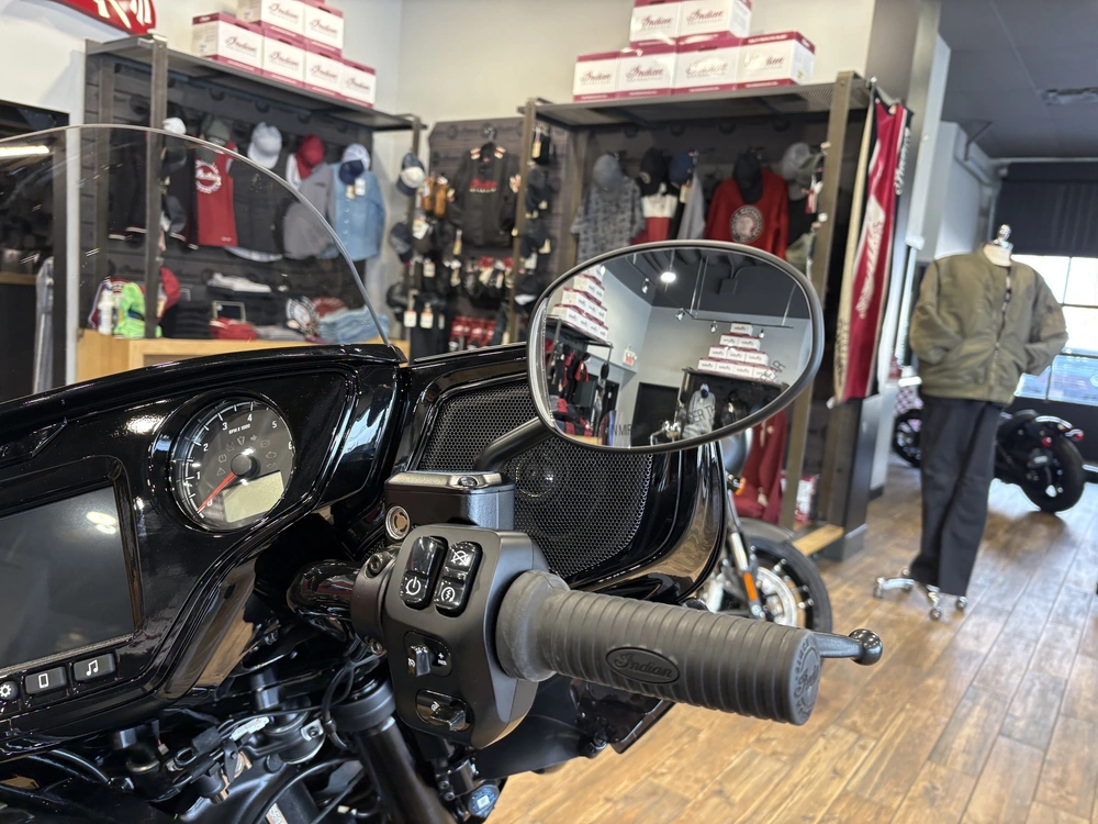 Indian Motorcycle Roadmaster Powerplus Noir 2026 alt