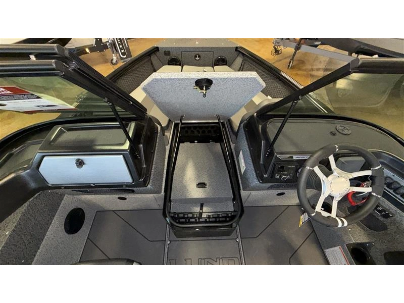 2026 Lund Boat Co 1775 Impact Xs Sport alt