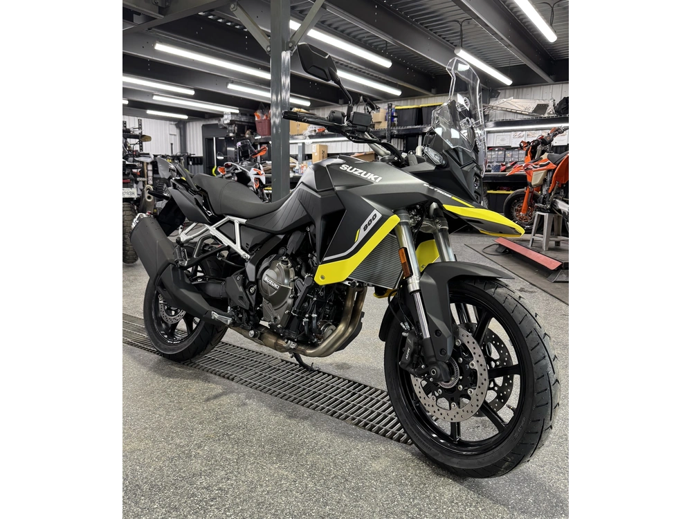 2026 Suzuki V-strom 800 alt