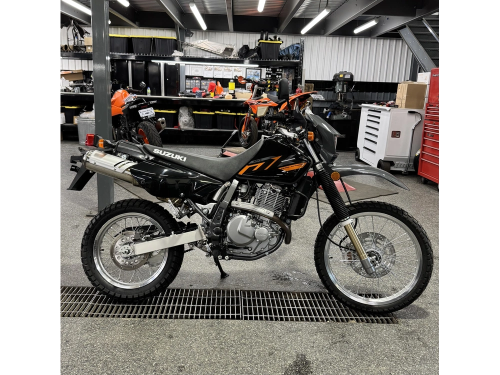 2026 Suzuki Dr650sem6 alt