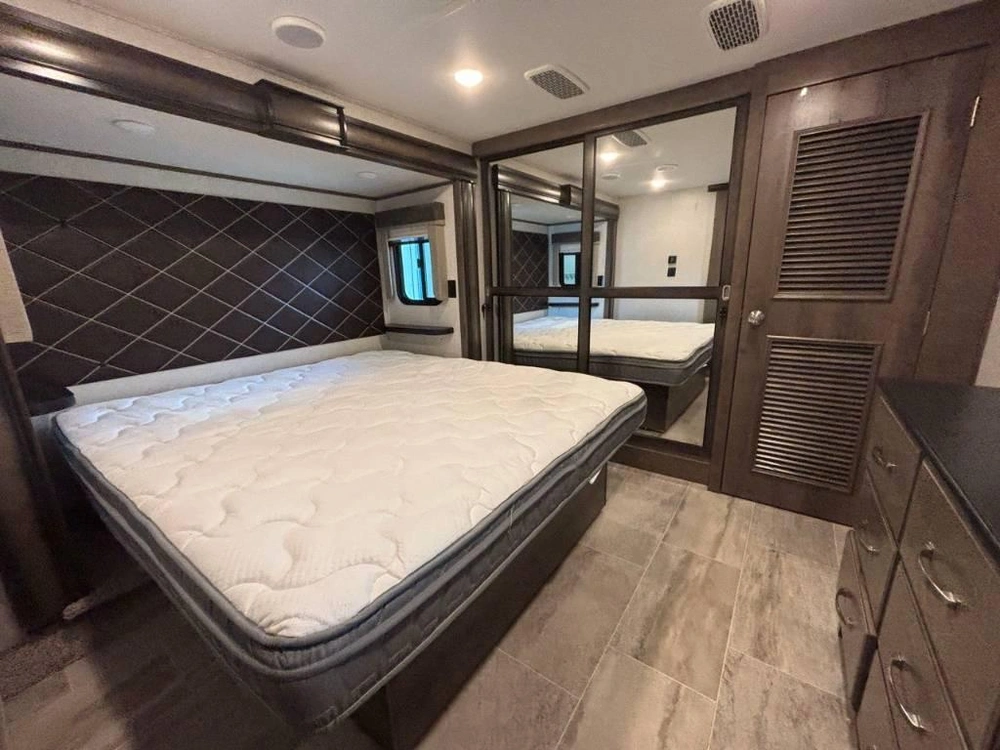 Keystone Rv Montana 3120rl 2019 alt