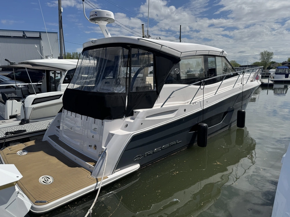 Regal 38 Grande Coupe 2020 alt