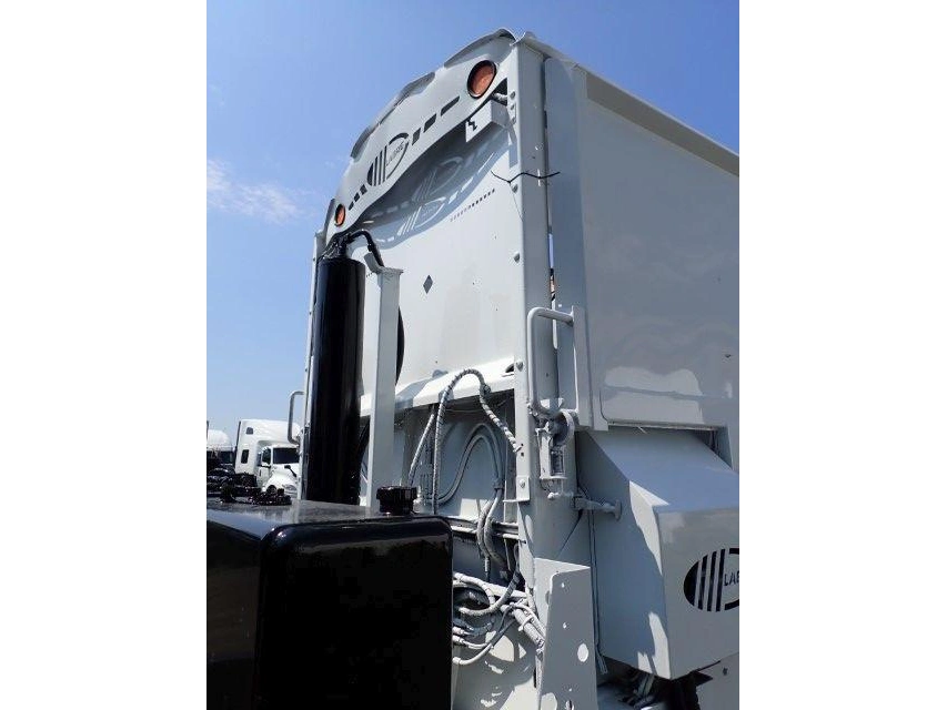 2020 Peterbilt 520