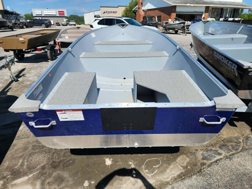 2026 Crestliner 1469 Outreach alt