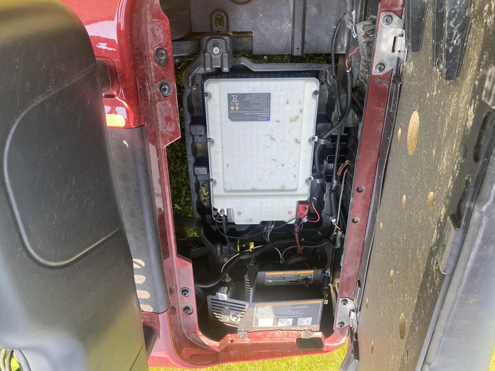 2023 E-z-go Rxv Fleet Electric Lithium Red alt