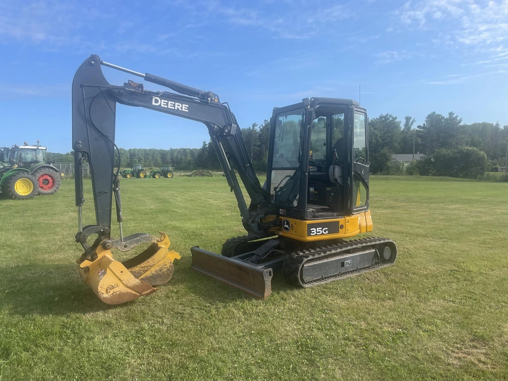 2016 John Deere 35g alt