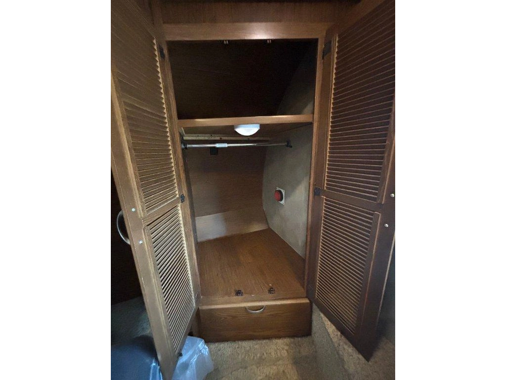 Crossroads Cruiser 333rl 2015 alt