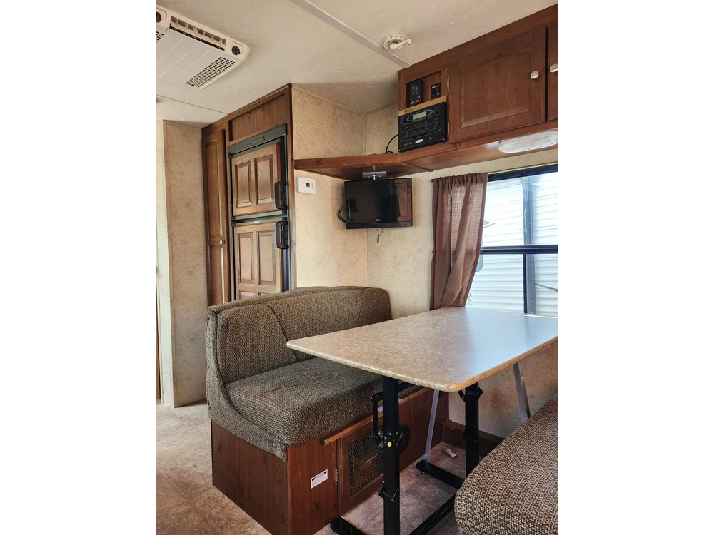 2012 Forest River Flaggstaff Shamrock T 19 alt
