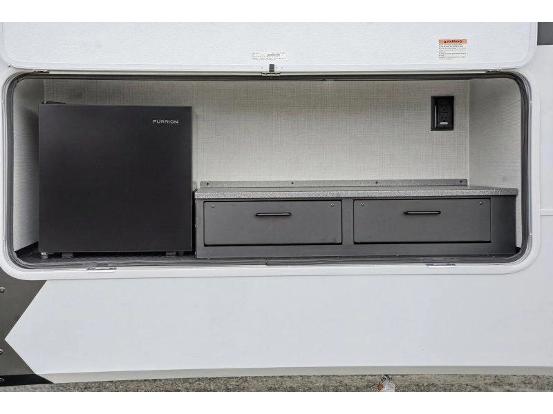 Brinkley Model Z Z3610 2027 alt