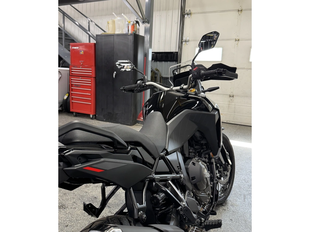 Suzuki V-strom 800de Aventu 2026 alt