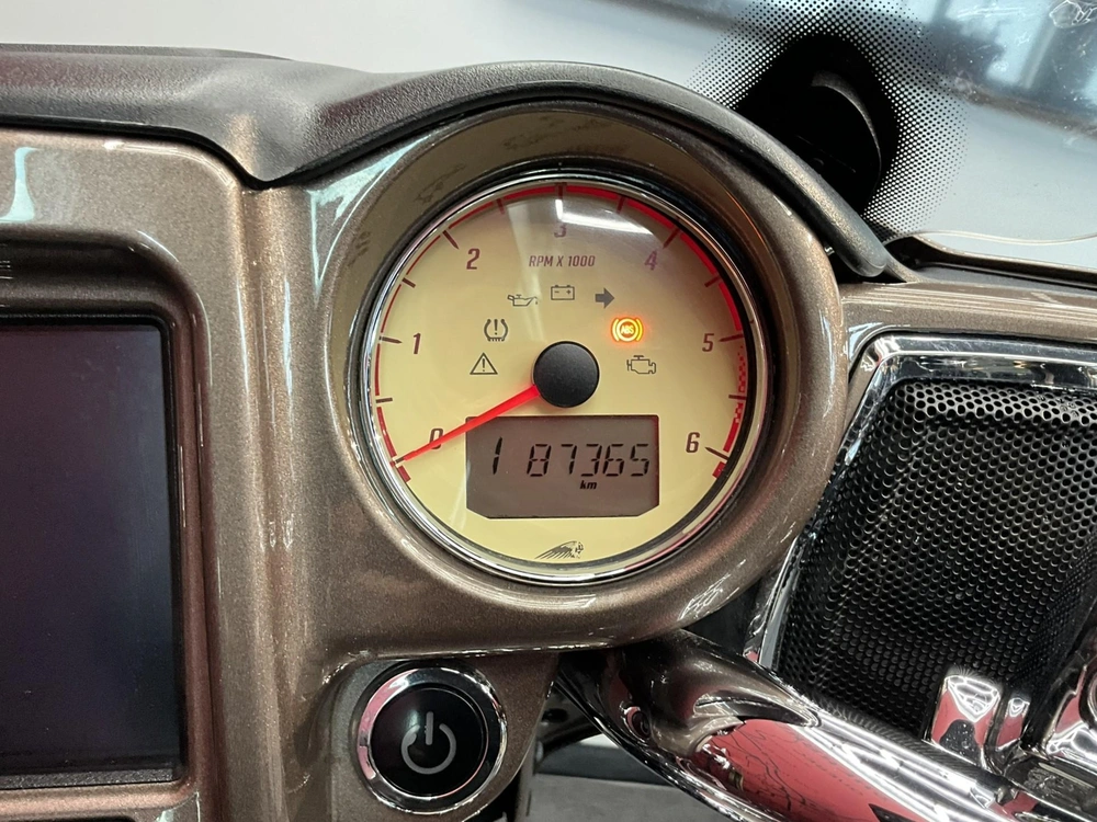 Indian Motorcycle Roadmaster 2018 alt
