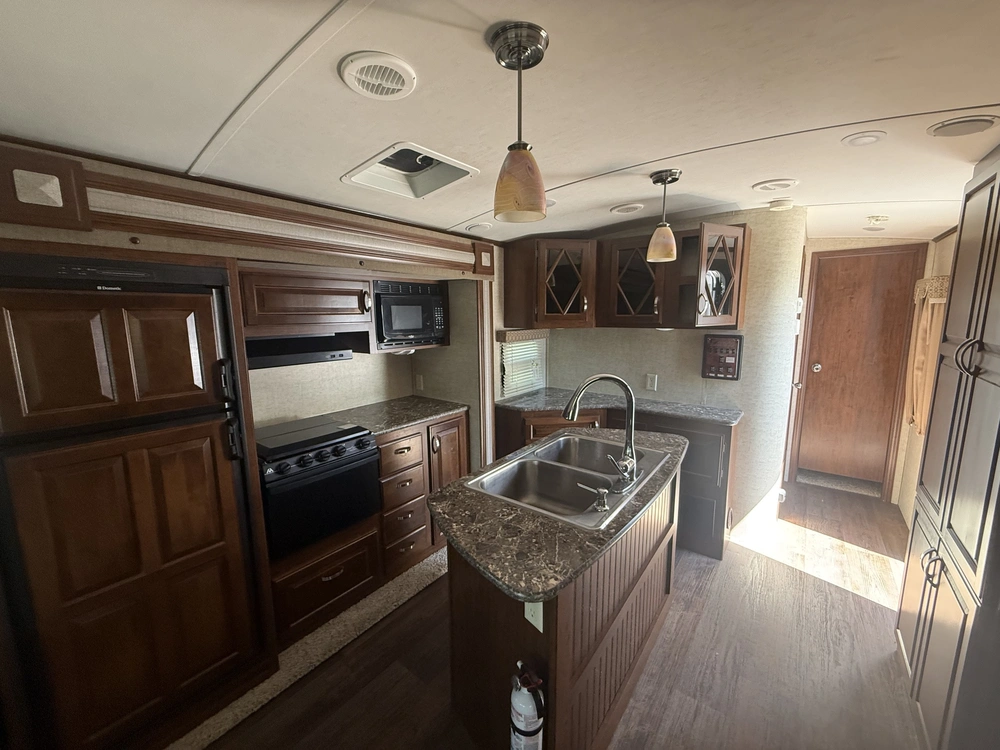 2014 Keystone Rv Laredo 322rl alt