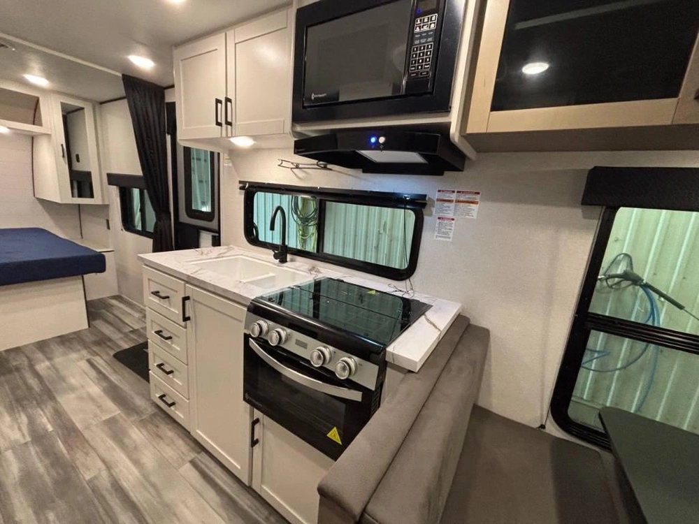 Jayco Jay Flight Slx 210qb 2026 alt