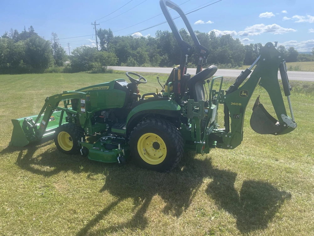 2024 John Deere 2025r alt
