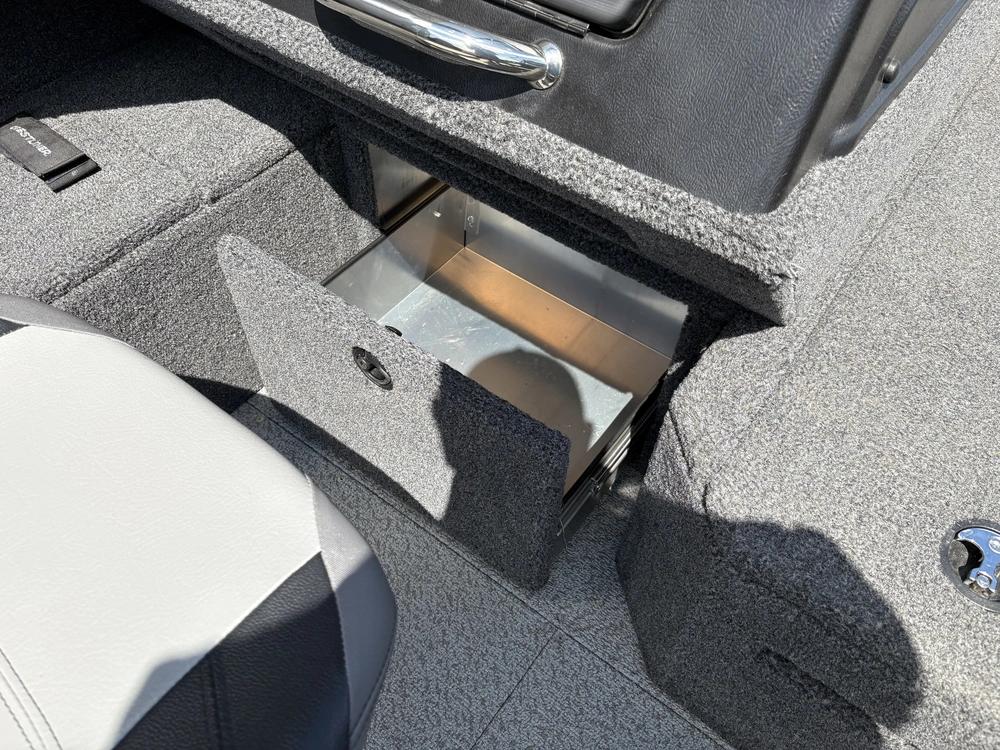 2026 Crestliner 1750 Fish Hawk Wt Jumpseat Black alt
