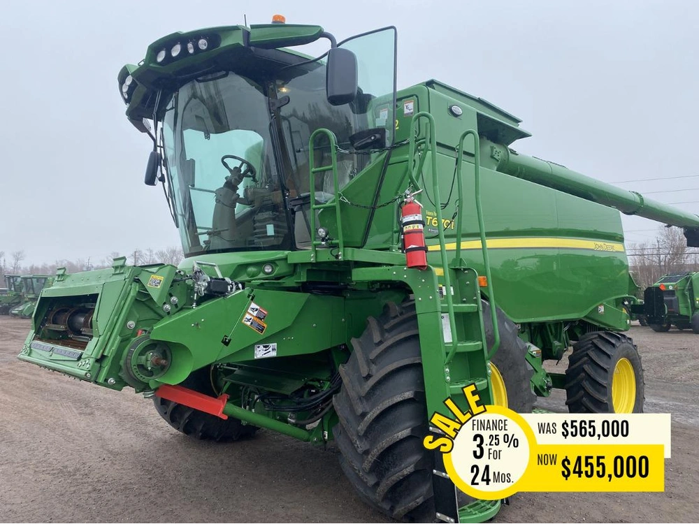 2023 John Deere T670 alt