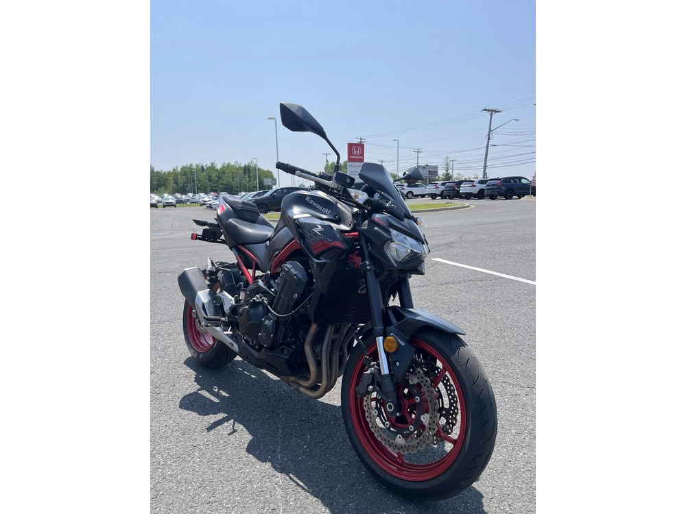 2021 Kawasaki Zr900f alt