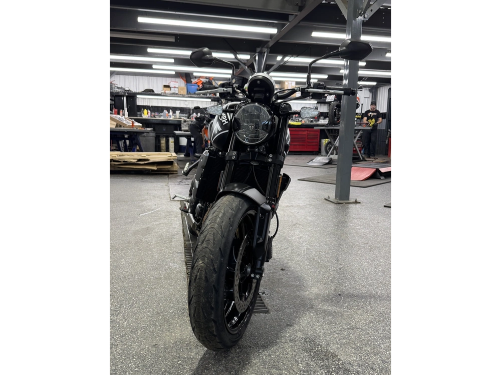 2022 Triumph Trident 660 alt