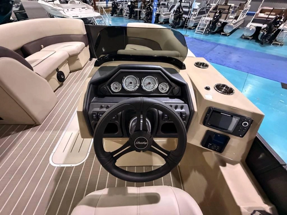 2026 Bentley Legacy 223 Swingback alt