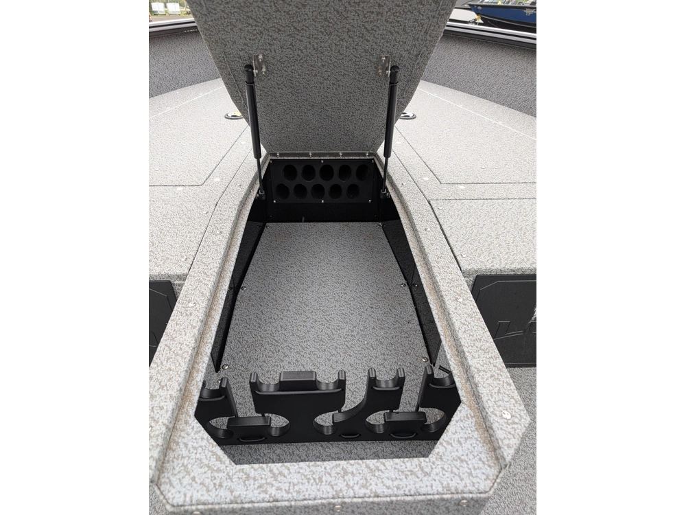 2026 Lund Boat Co 1800 Explorer Tiller alt
