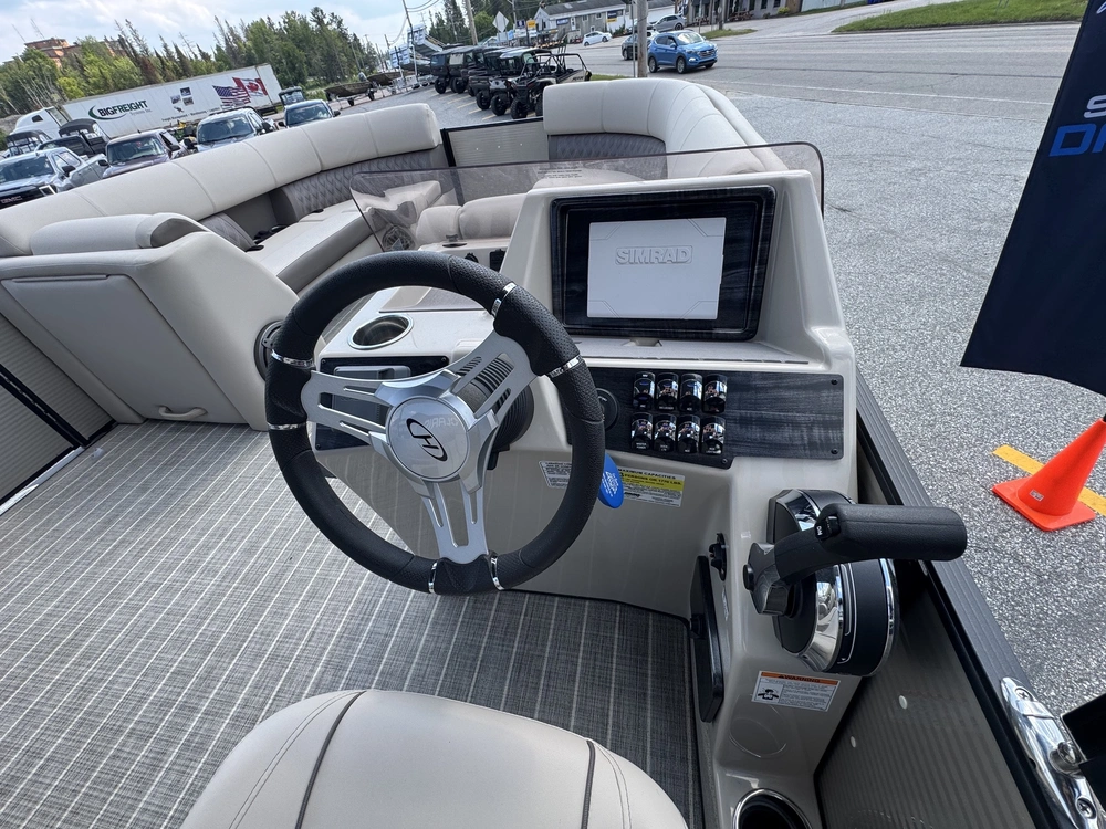 2022 Harris Sunliner 230 alt