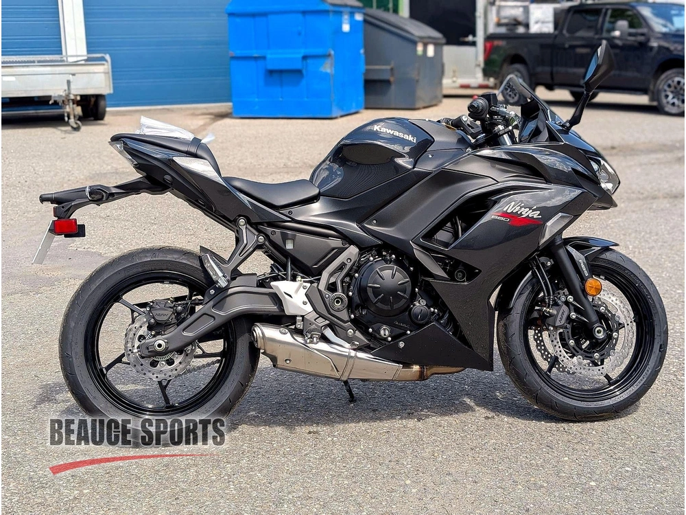 Kawasaki Ninja 650 Noir 🎯 Versatile Sport Motorcycle R7 Cbr650r Gsx-8r Comfort Daily Performance 🟢 2026 alt